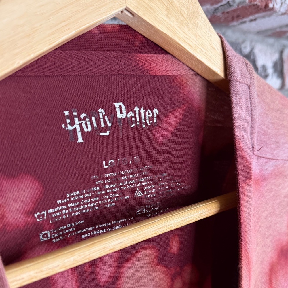 Warner Bros. Harry Potter Hogwarts Maroon Bleach Spiral Tie-Dye Long Sleeve Tee - Picture 5 of 9